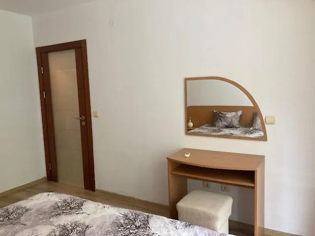 Iskra Suite Golden Sands Apartment